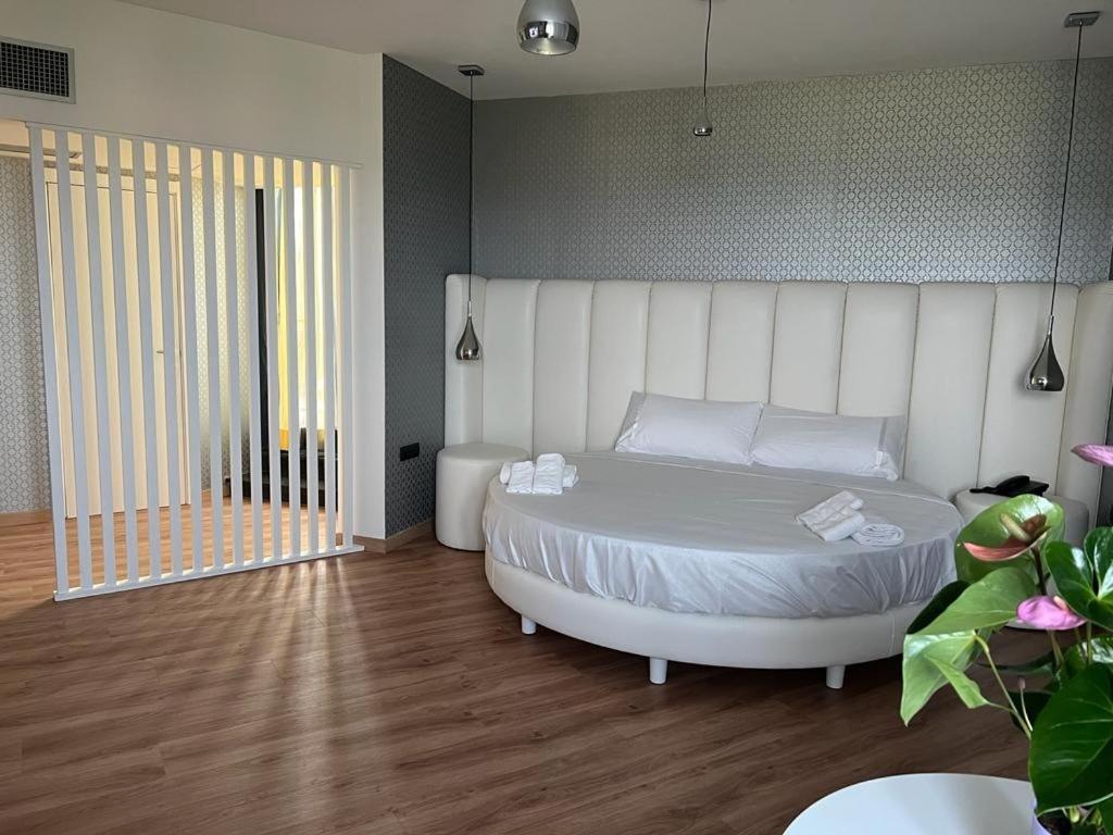Park Hotel Mirabeau Montepaone Extérieur photo