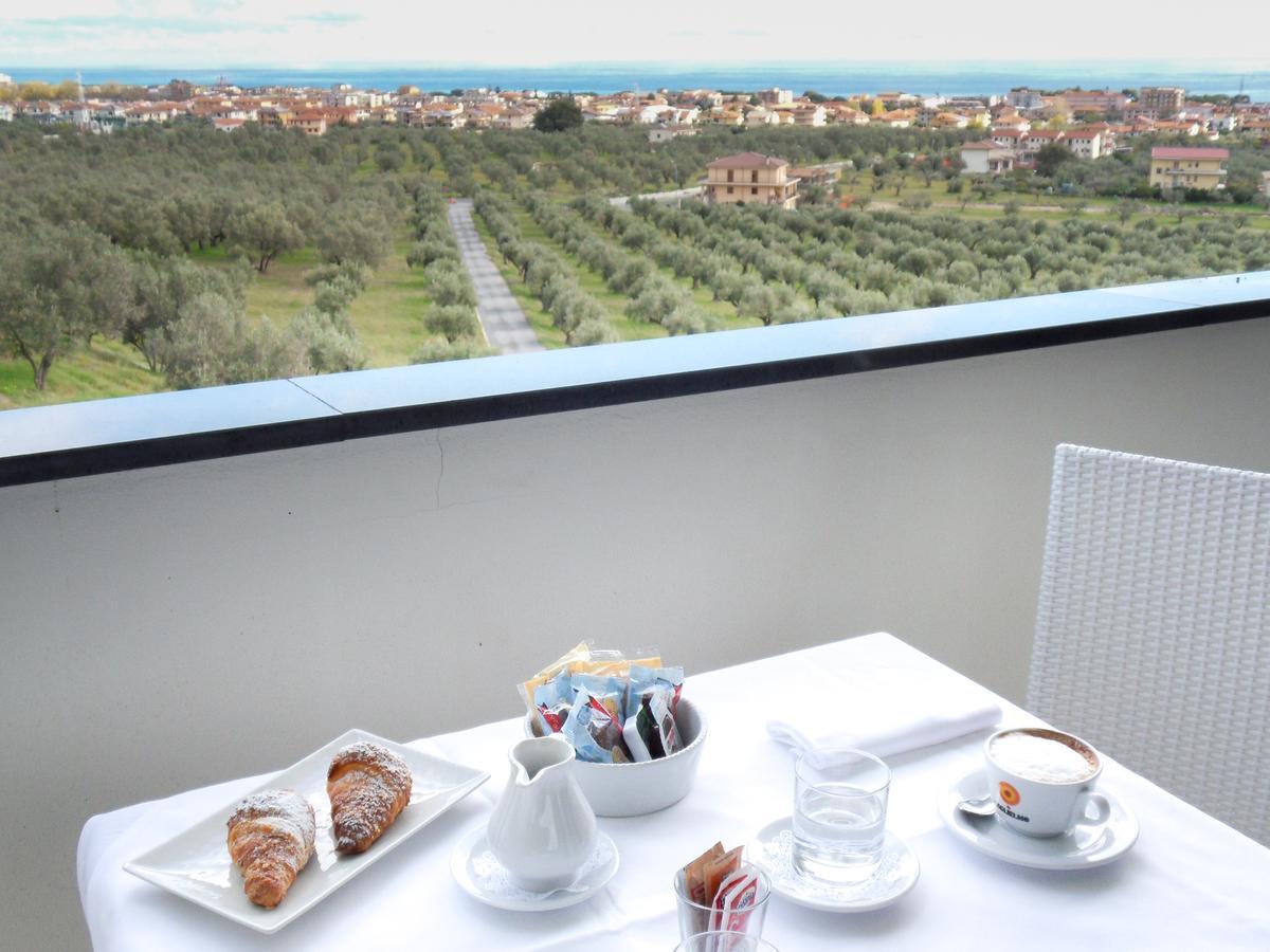 Park Hotel Mirabeau Montepaone Extérieur photo