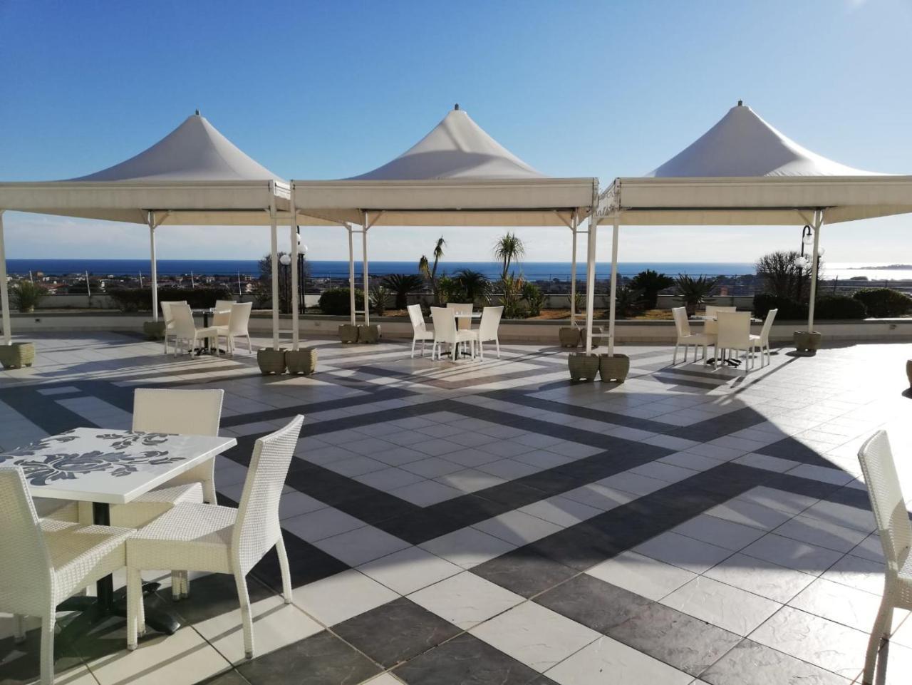 Park Hotel Mirabeau Montepaone Extérieur photo